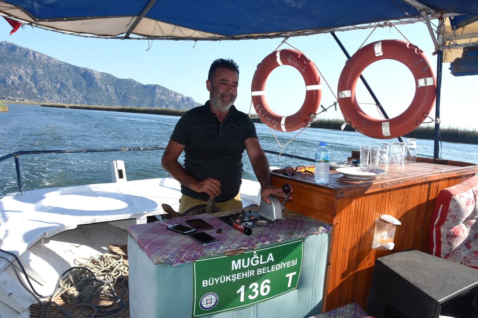 Dalyan’da sezonu gecikmeli açan tekneciler turistleri bekliyor