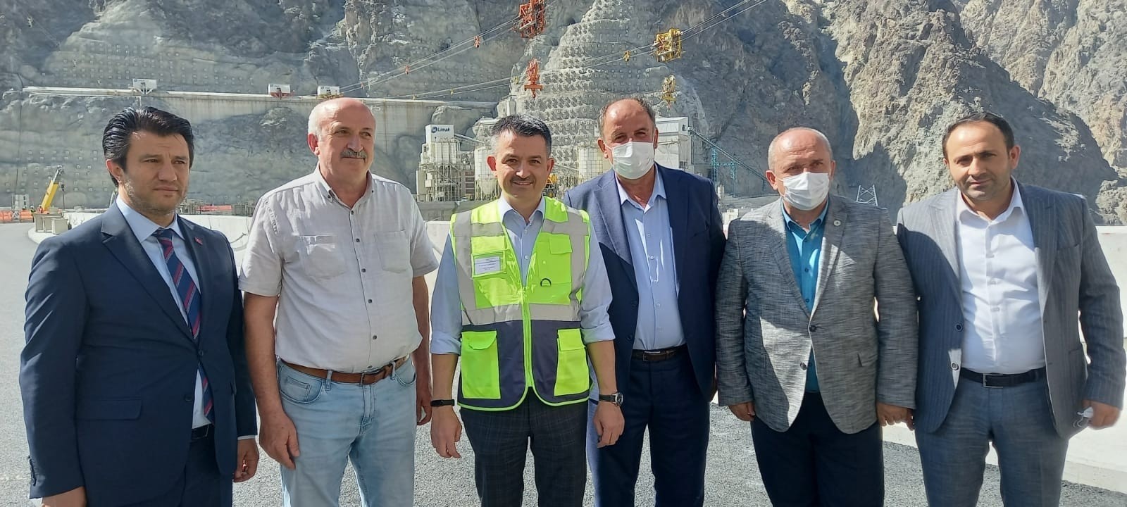 Bakan Pakdemirli: “Yusufeli Barajı’nda bu yılın Aralık ayı sonu itibariyle su tutmaya, 2023 yılı başında da enerji üretmeye başlayacağız”