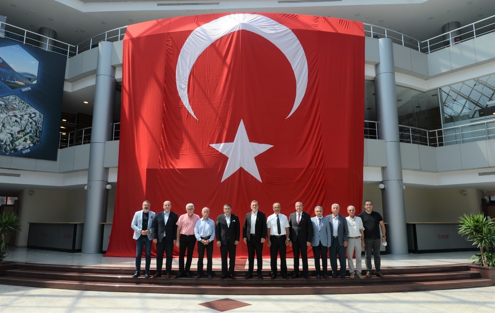 Dev bayrak BTSO’da dalgalanacak