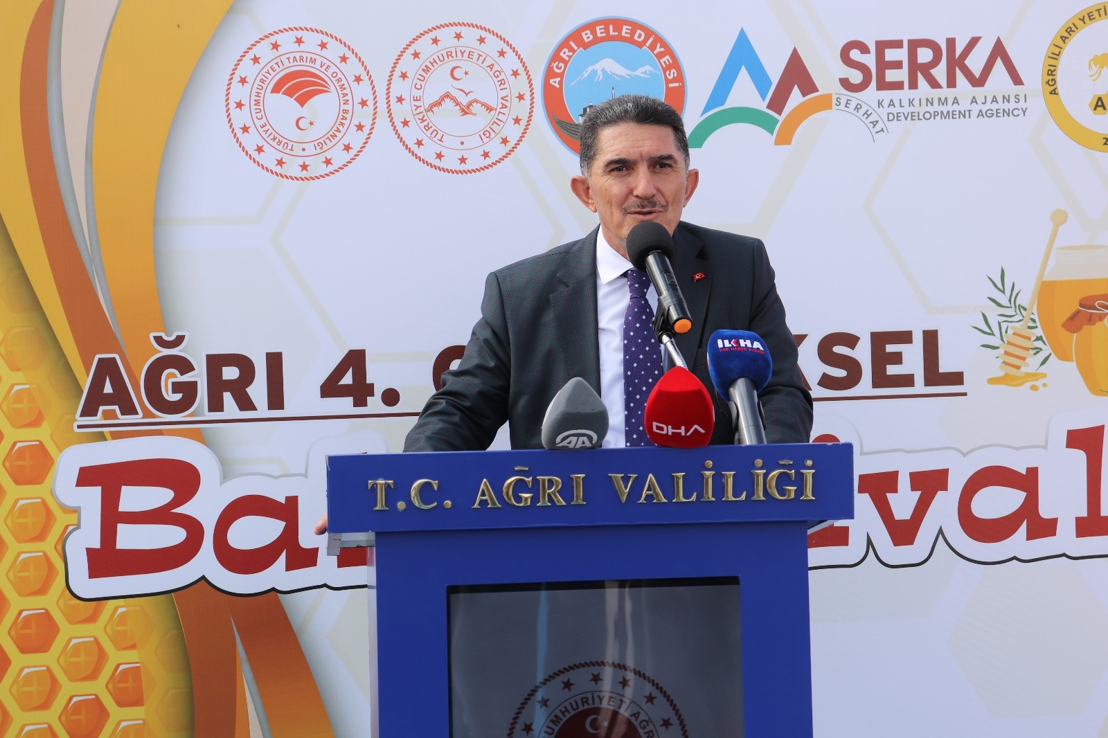 Endemik geven bitkisinin balı festivalle tüm ülkeye tanıtılıyor