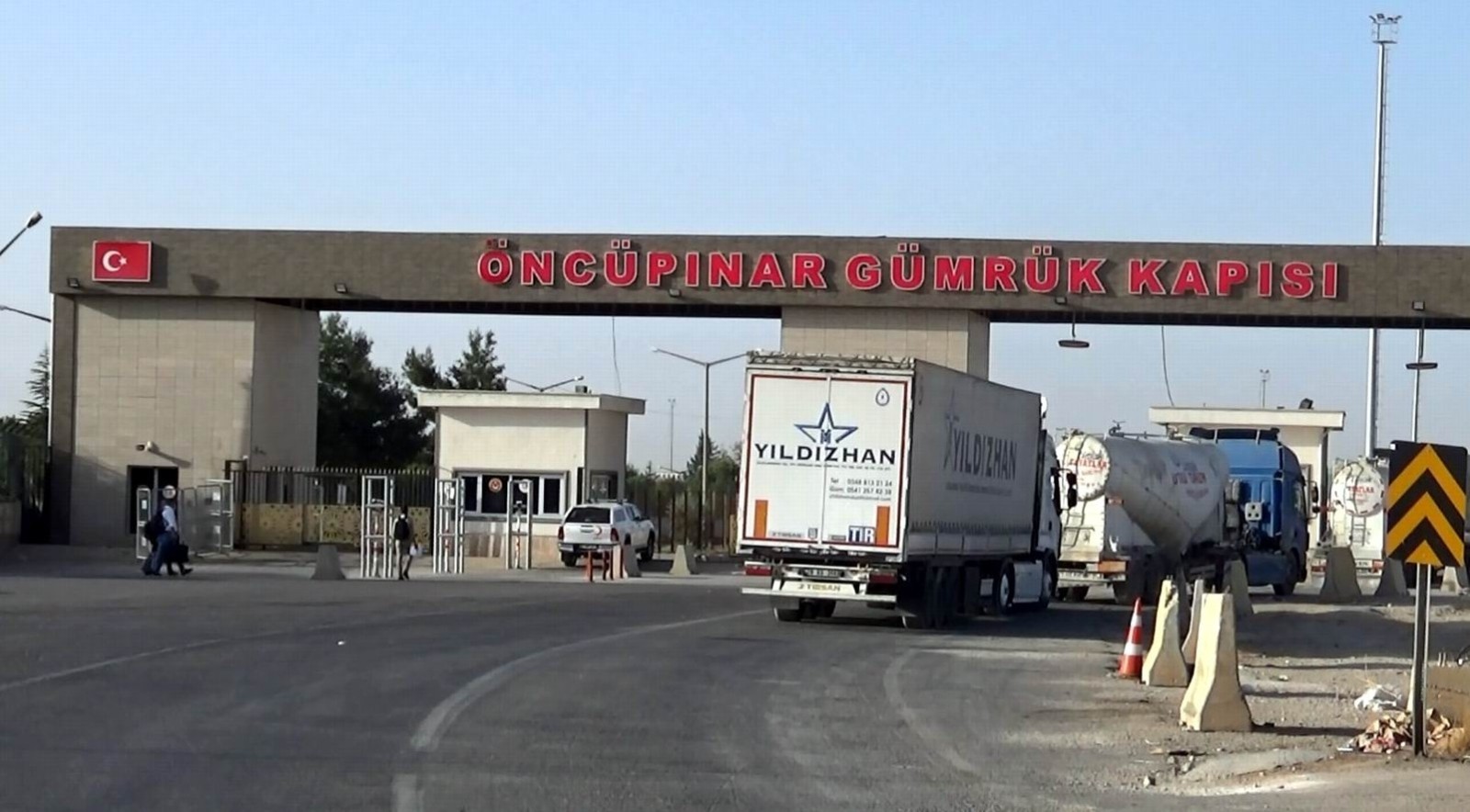 Sınır kapılarında düzensiz göçle mücadele sürüyor