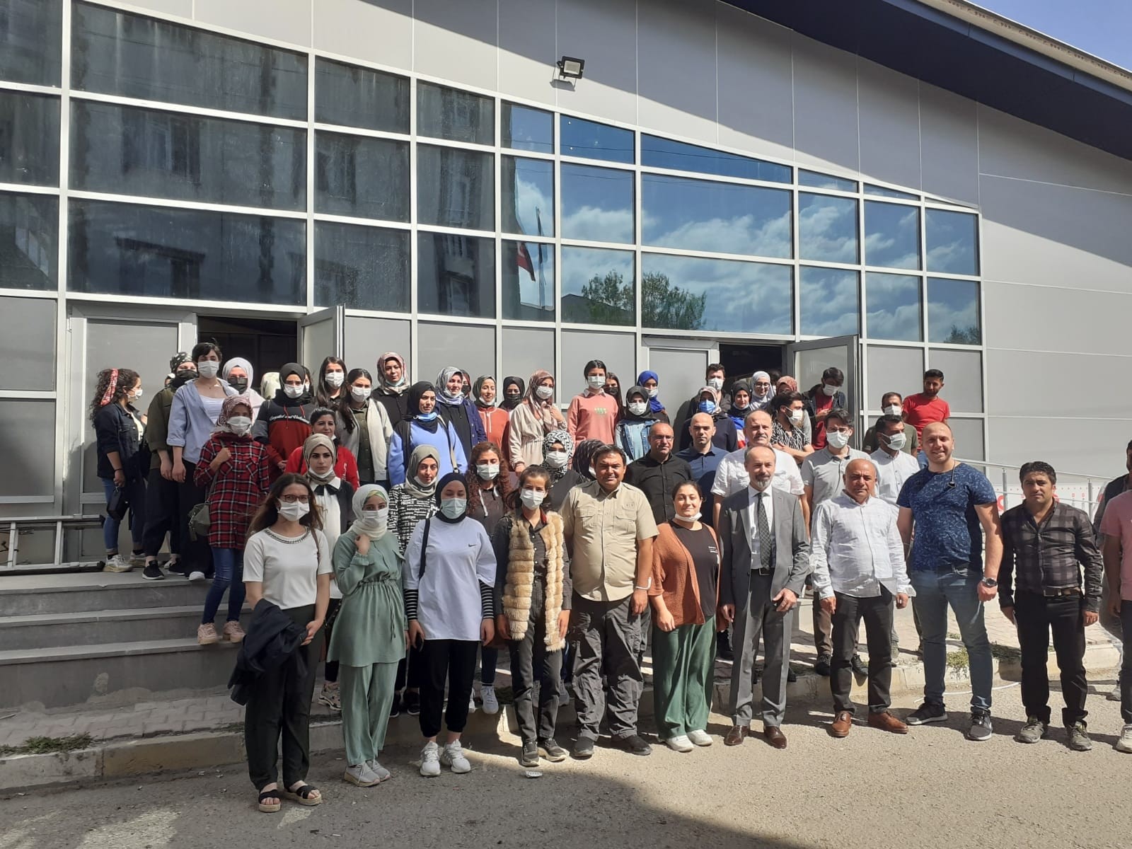 Diyadin’de bin kişiye istihdam sağlayacak tekstil fabrikası kuruluyor