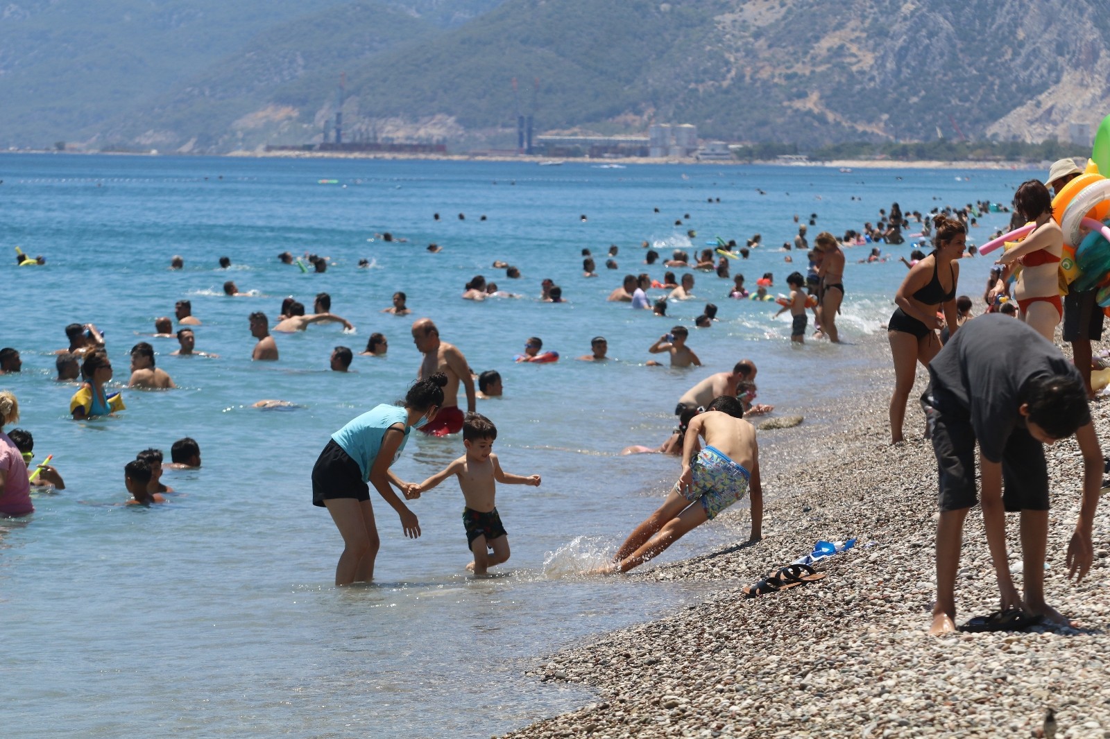 Geçen yılın aynı dönemine göre Antalya’da turist sayısı yüzde 202 arttı