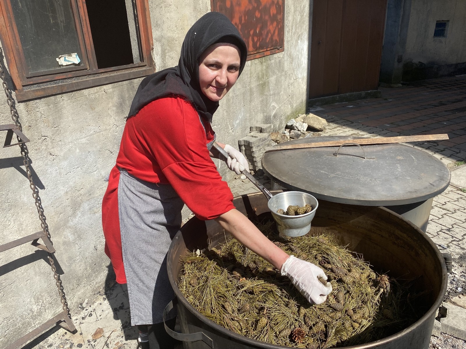 KOAH hastası eşi için üretti şimdi siparişlere yetişemiyor
