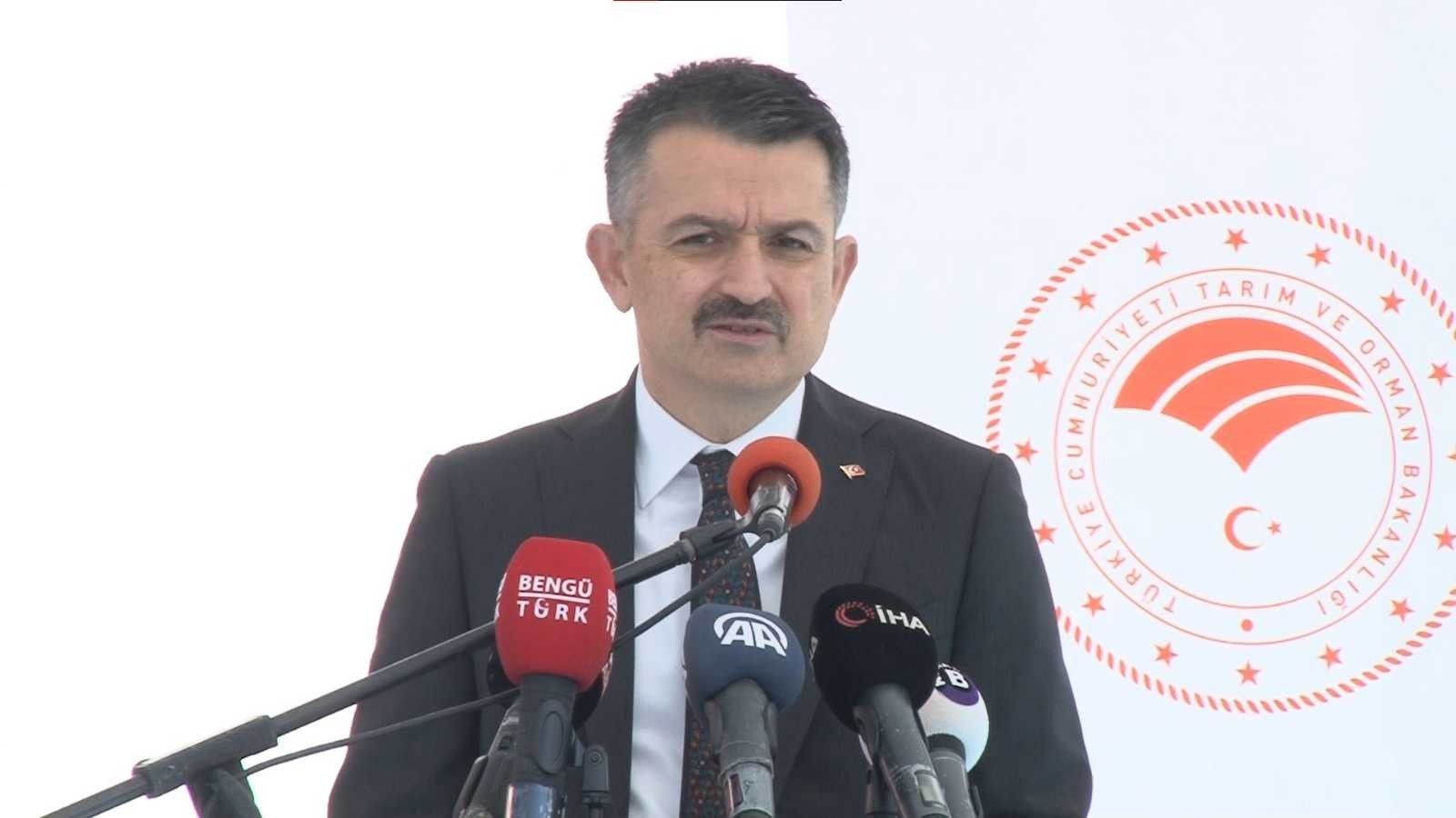 Bakan Pakdemirli, un sanayicilerine analiz hizmeti sunacak Bitkisel Gıdalar Araştırma Merkezi’ni açtı