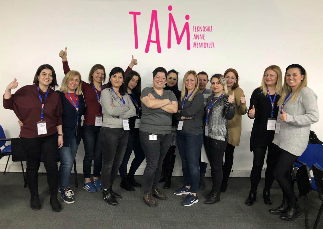 “Teknosalı Anne Mentorlar” projesi uluslararası 4 ödül kazandı