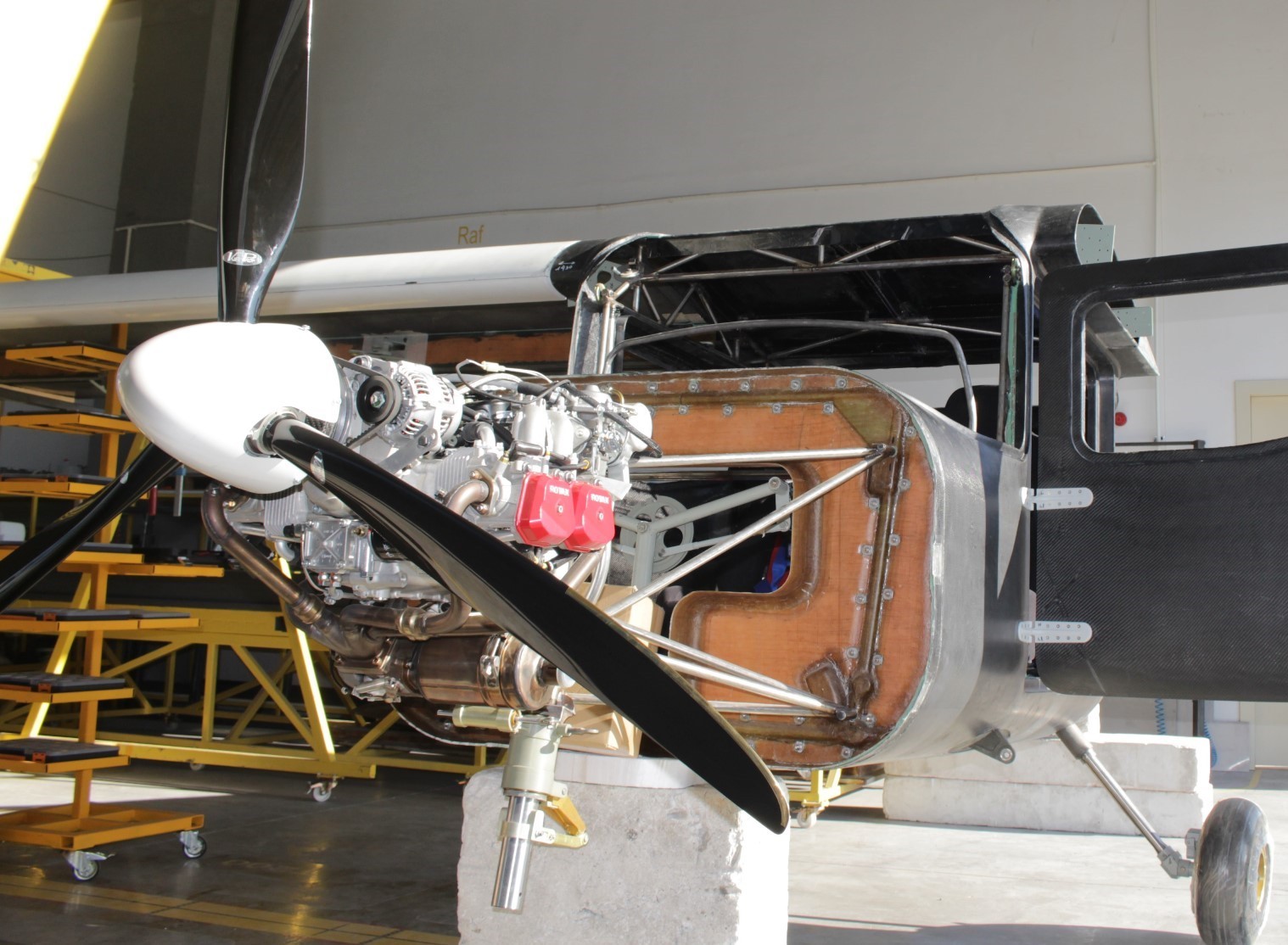 Bursa’de 2 kişilik yerli uçak imal ettiler