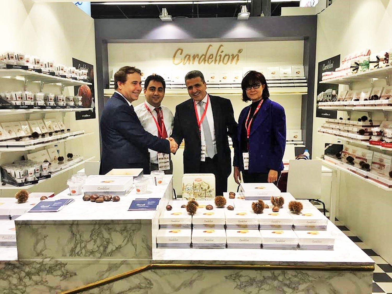 Cardelion kestane şekeri Kanada’da çok beğenildi