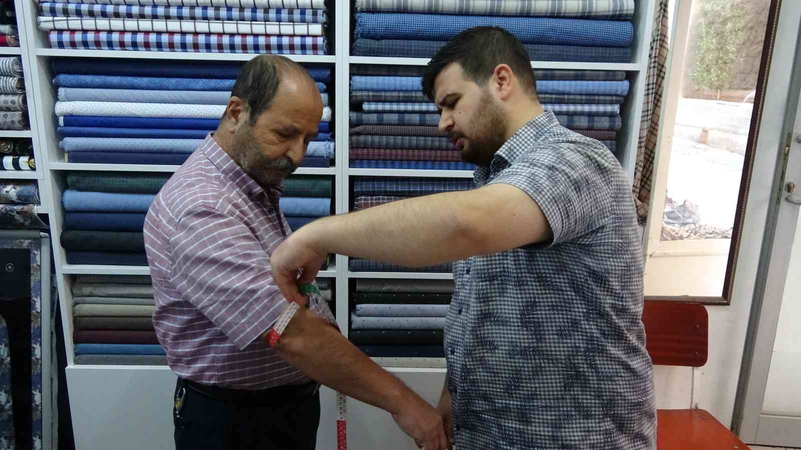 (Özel) Mardin’de diktiği gömlekleri dünya çapında satıyor