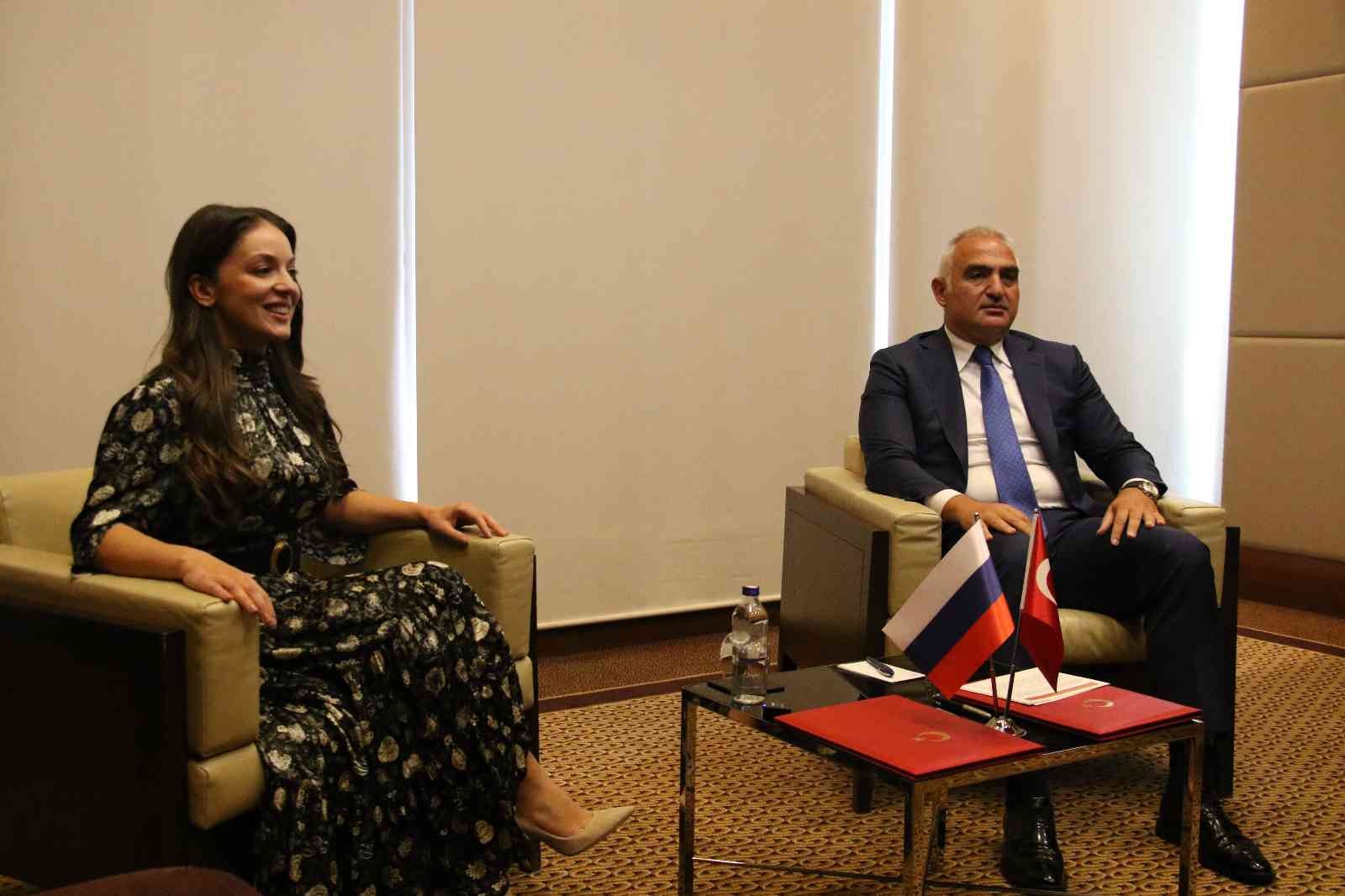 Bakan Ersoy: “Pandemiden sonra da hijyenle ilgili kurallar ve denetimler artık hayatımızın bir parçası olacak”