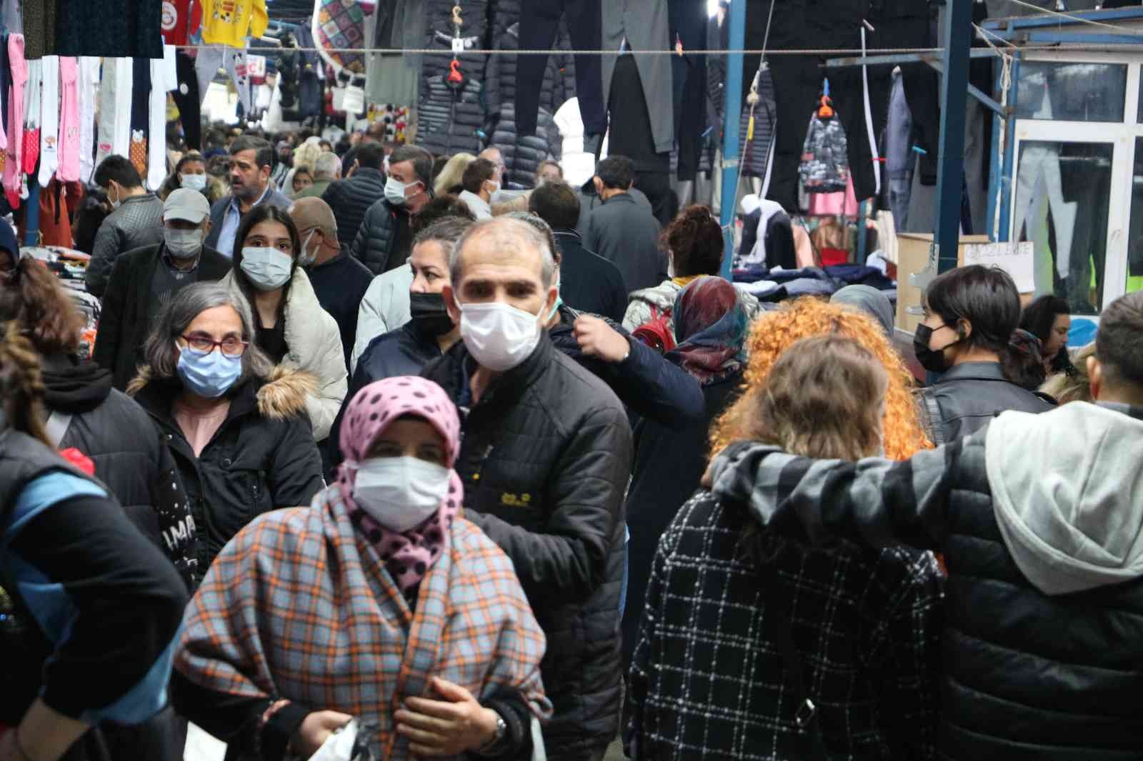 Edirne’de Ulus Pazarı, yağmura rağmen doldu taştı