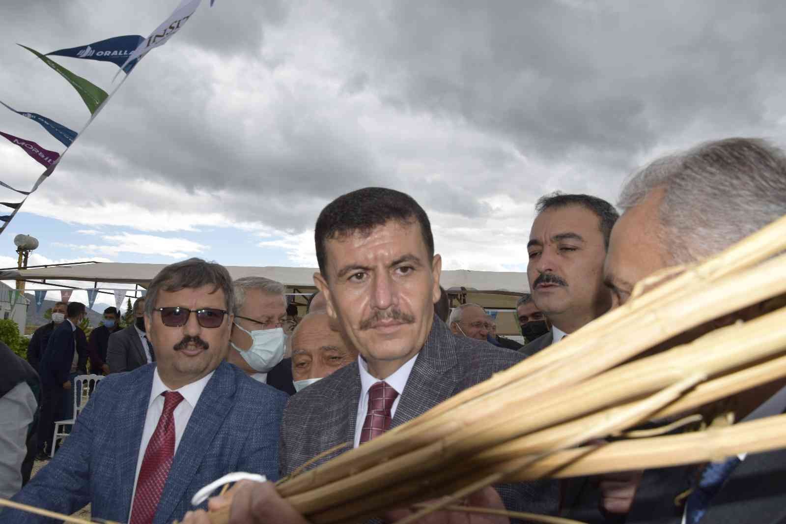 Burdur’da yılın ilk kenevir hasatı yapıldı