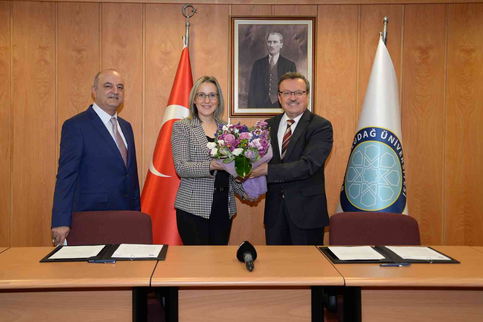 Üniversite-sanayi işbirliğine bir imza daha