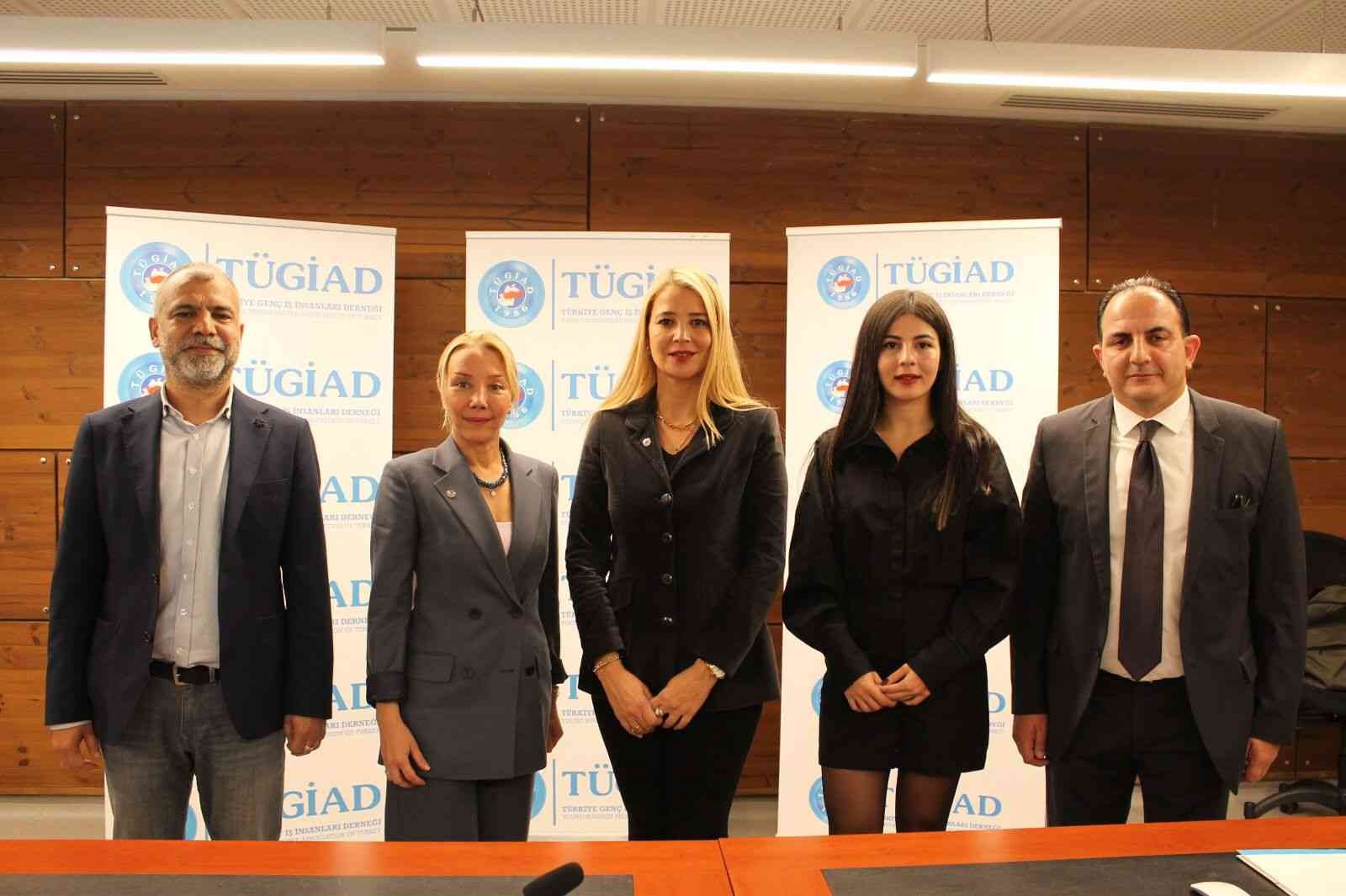 TÜGİAD’dan bin öğrenciye dijital eğitim bursu