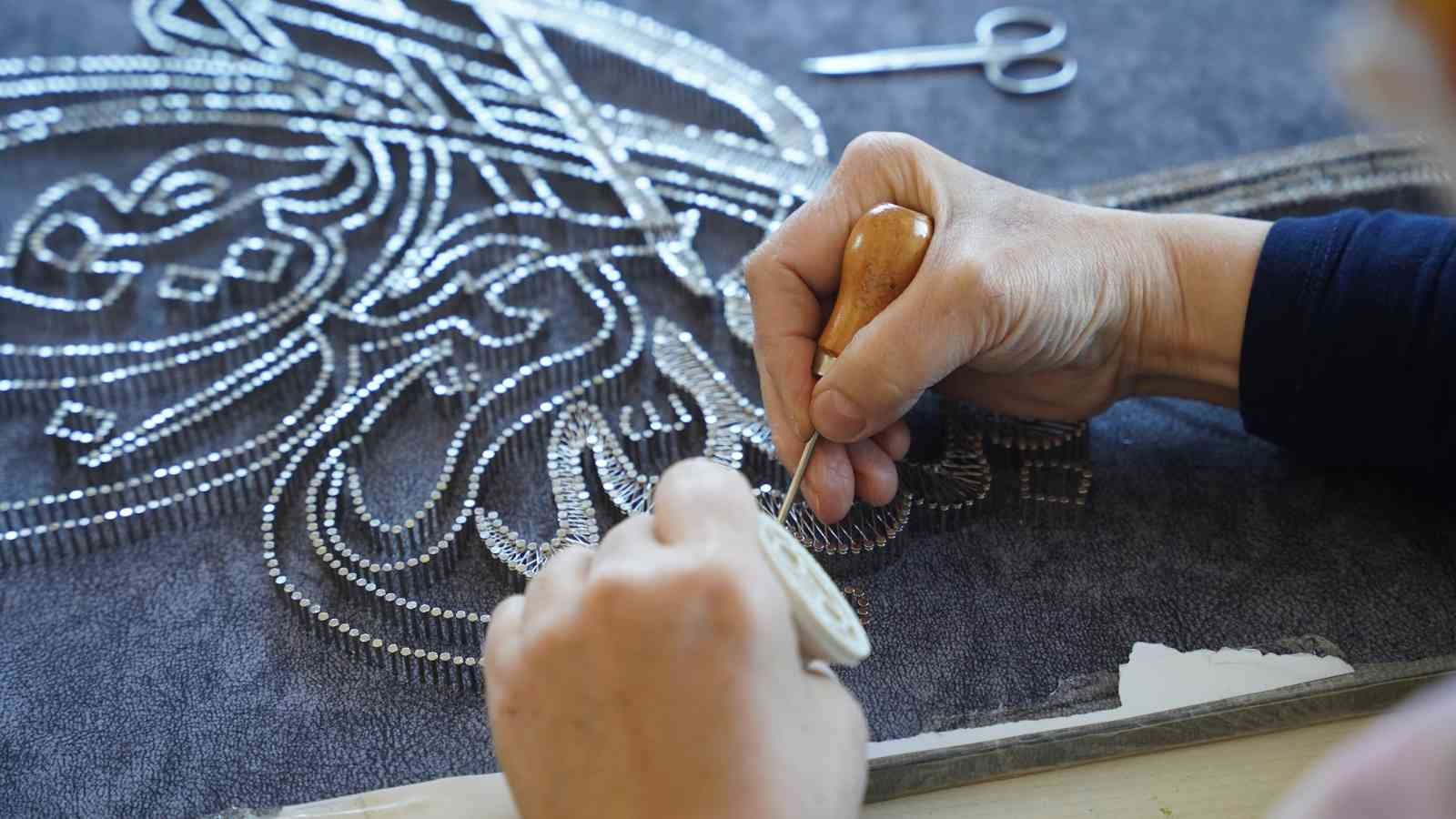 Yıldırımlı kadınlara ‘altın bilezik’