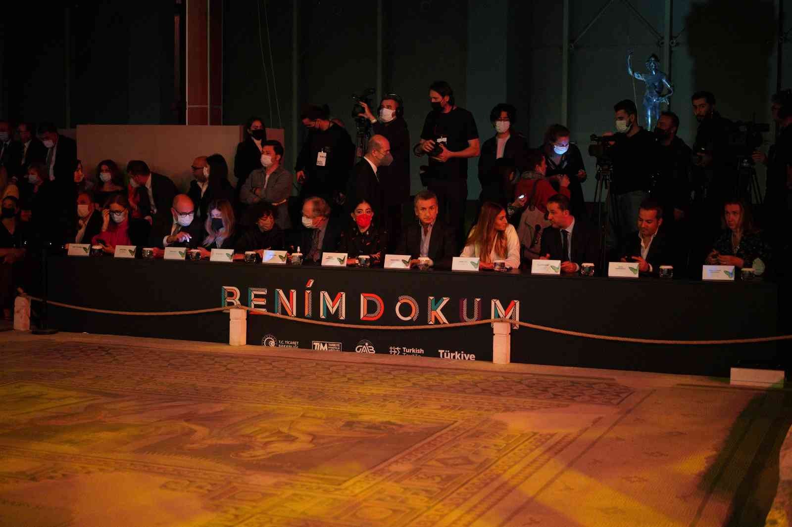 Türk tekstil dünyası Gaziantep’te “Doku kumaş tasarım yarışması”nda bir araya geldi