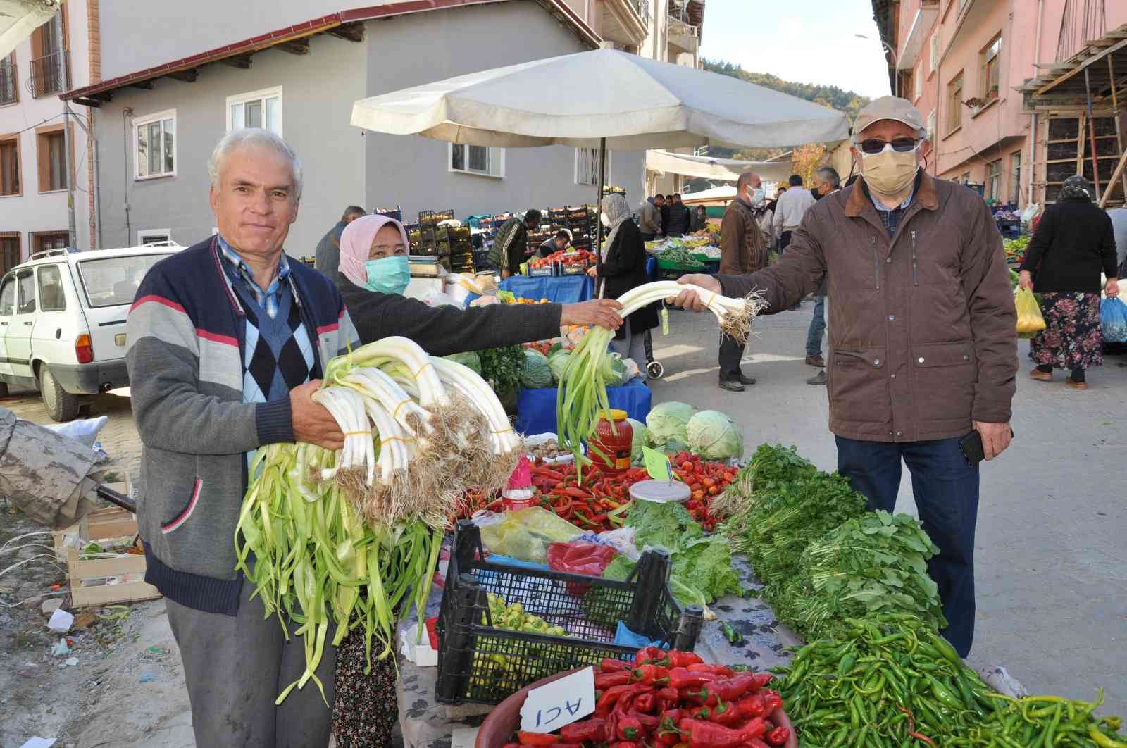 (ÖZEL) 150 yıllık ata tohumlarıyla üretiyorlar