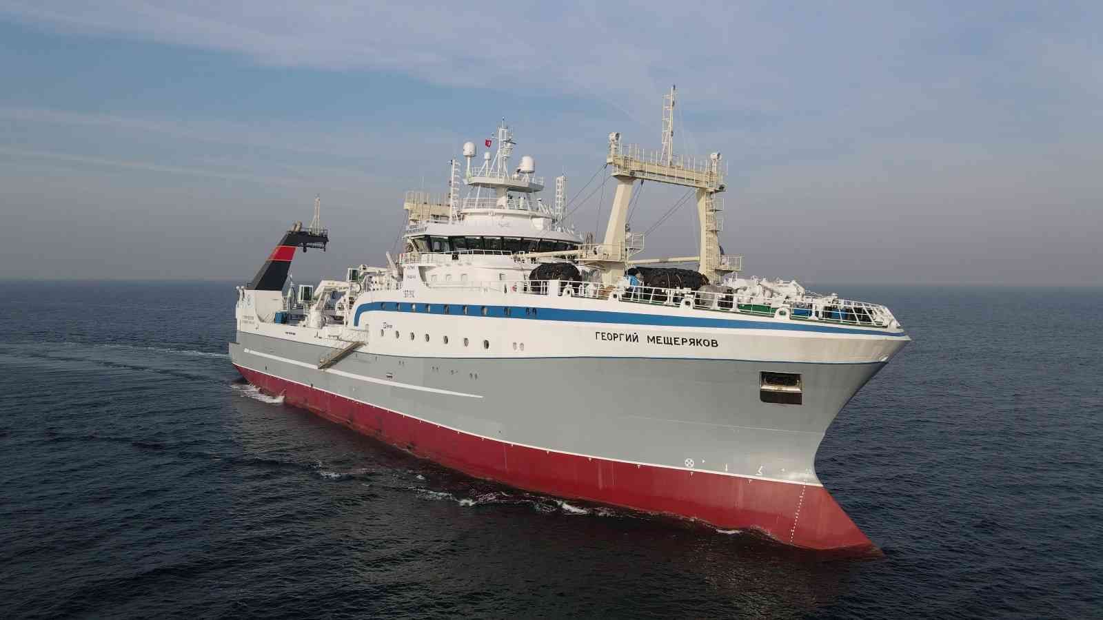 Tersan, süper fabrika gibi balıkçı gemisini teslim etti