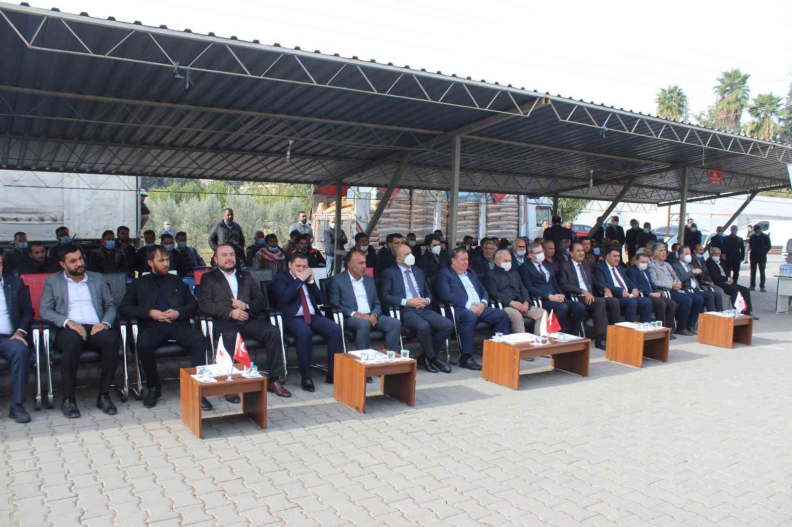 Kilis’te çiftçilere tohumluk fiğ ile arpa dağıtıldı