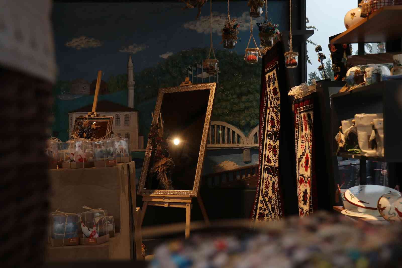 Kenevir ve geri dönüşüm malzemelerinden yapılan ürünler burada satılacak