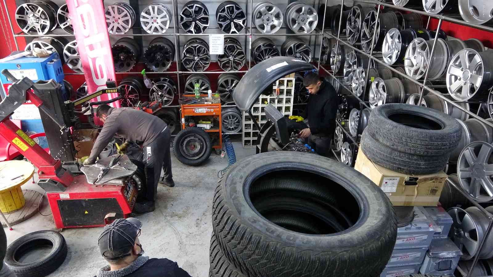 Lastikçilerde ‘kış’ mesaisi