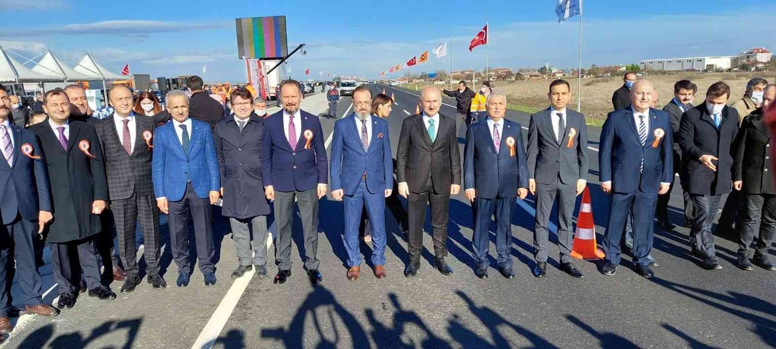 Bakan Karaismailoğlu: "Hizmet etmeyi unutanların devri Türkiye’de bitmiştir"