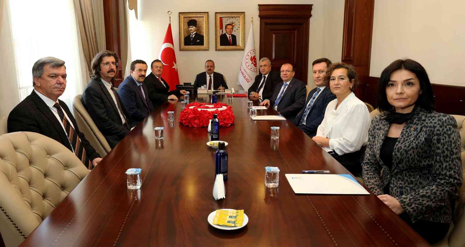 Borsadan üniversiteye anatomi binası