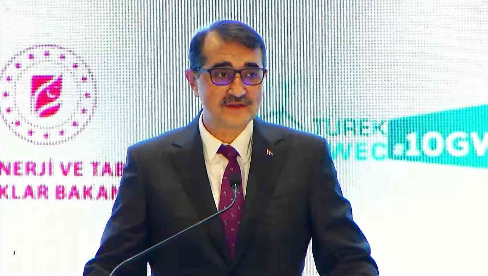 Bakan Dönmez: “Rüzgar ekip enerji biçeceğiz”