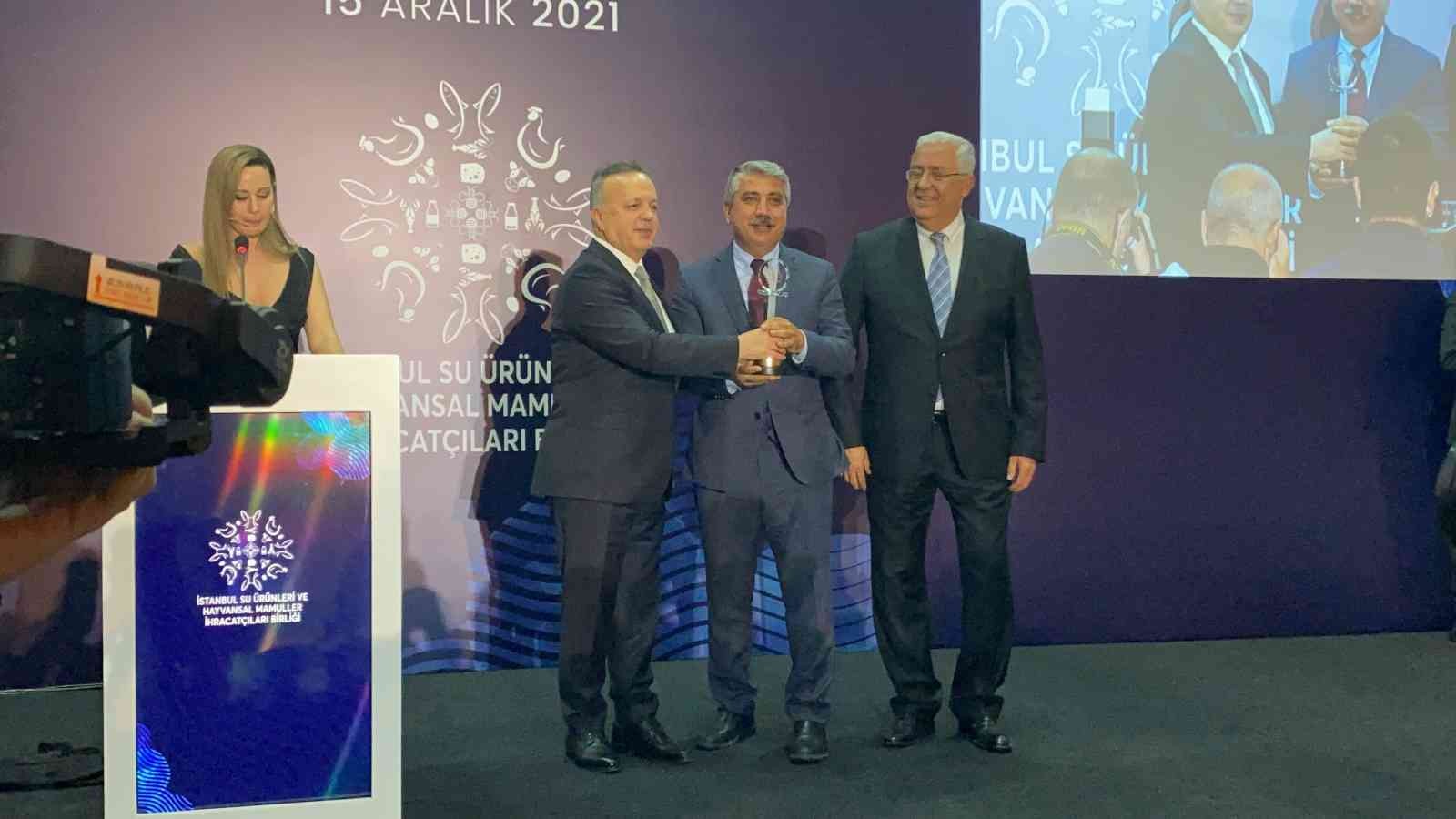 HasTavuk’a 3 ödül birden