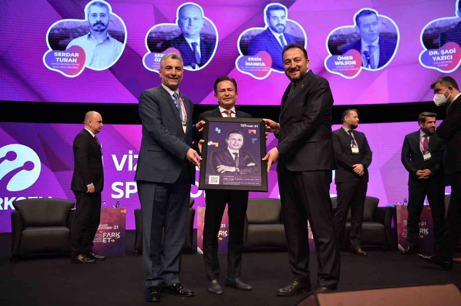 Tuzla Belediye Başkanı Dr. Yazıcı ‘Vizyoner’21 Zirvesi’ne katıldı