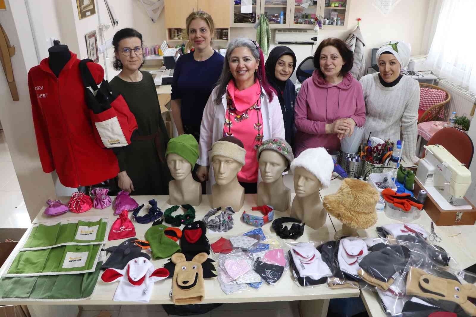 Kadın usta öğreticilerden üretime katkı