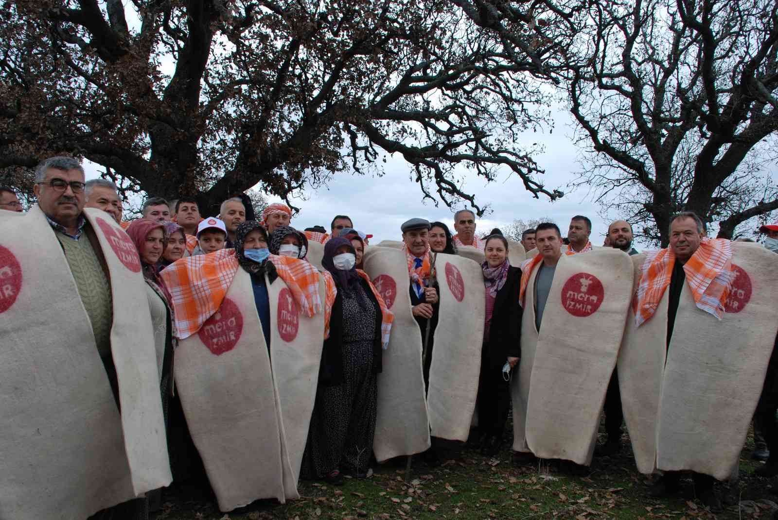 İzmir, çoban ateşini yaktı