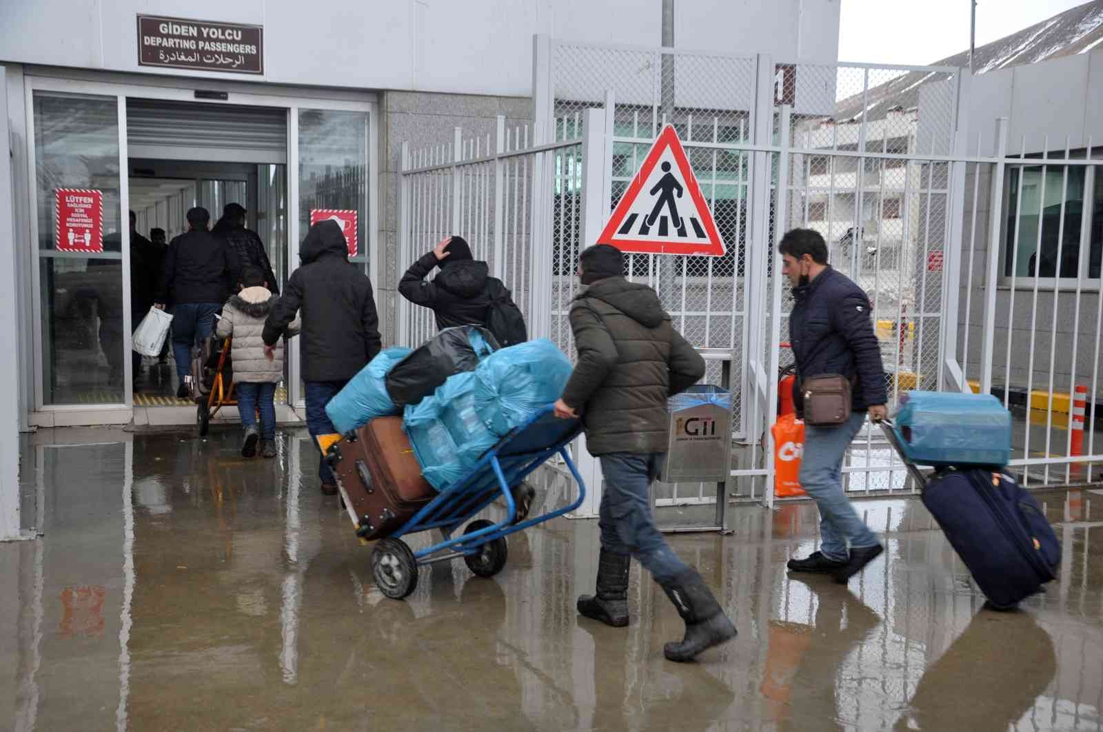 Esendere Sınır Kapısı tekrar geçişlere açıldı