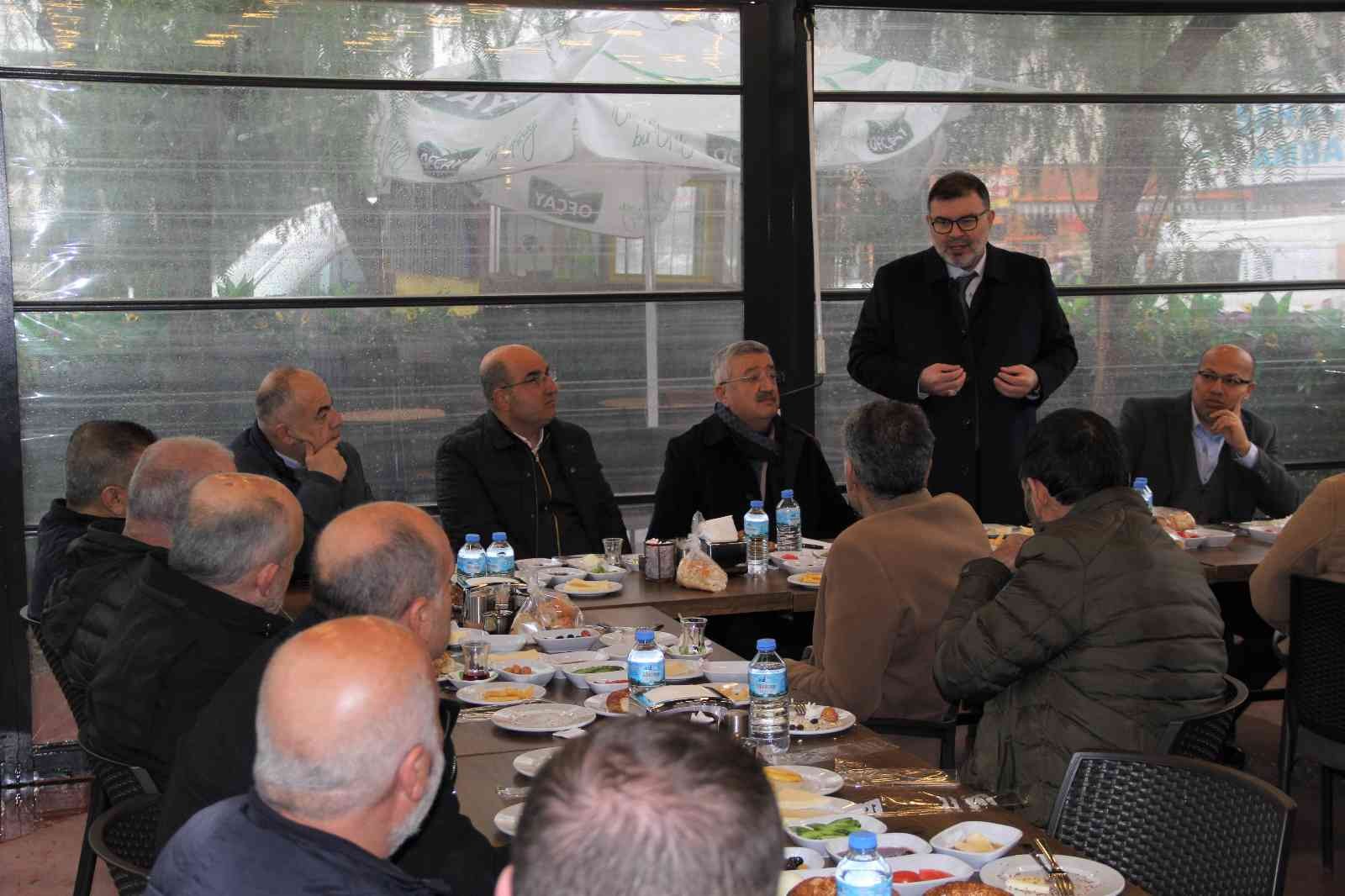 İzmir’deki Gıda Çarşısı’nın giriş-çıkış sorununa bağlantı yolu ile çözüm