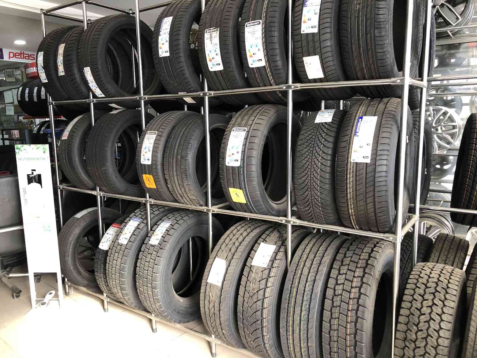 Lastikçilerden uyarı: ’’Kış lastiği olmadan yola çıkmayın’’