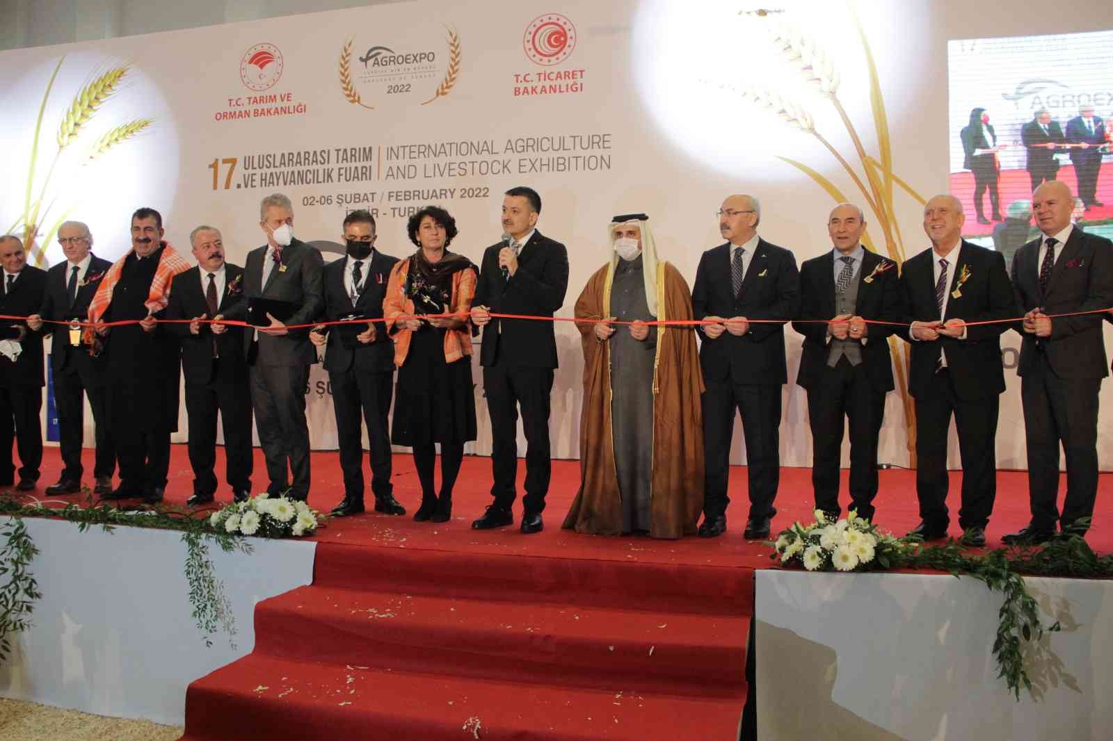 Bakan Pakdemirli: "Belediyemizin tarıma ekstra kaynak ayırması bizleri mutlu eder"