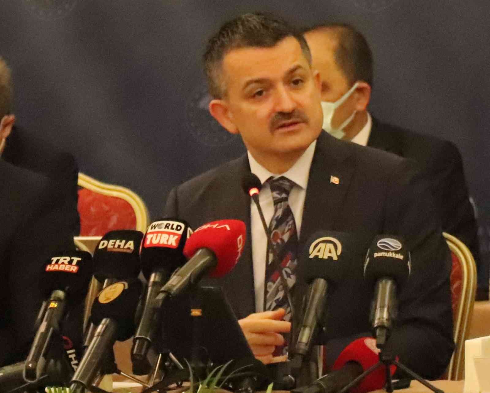 Bakan Pakdemirli’den zincir marketlere KDV’ye ek yüzde 7 indirim çağrısı