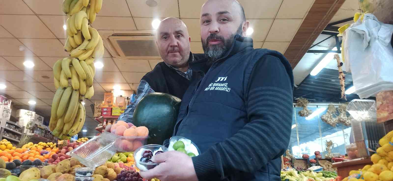 Yaz meyveleri tezgahtaki yerini aldı