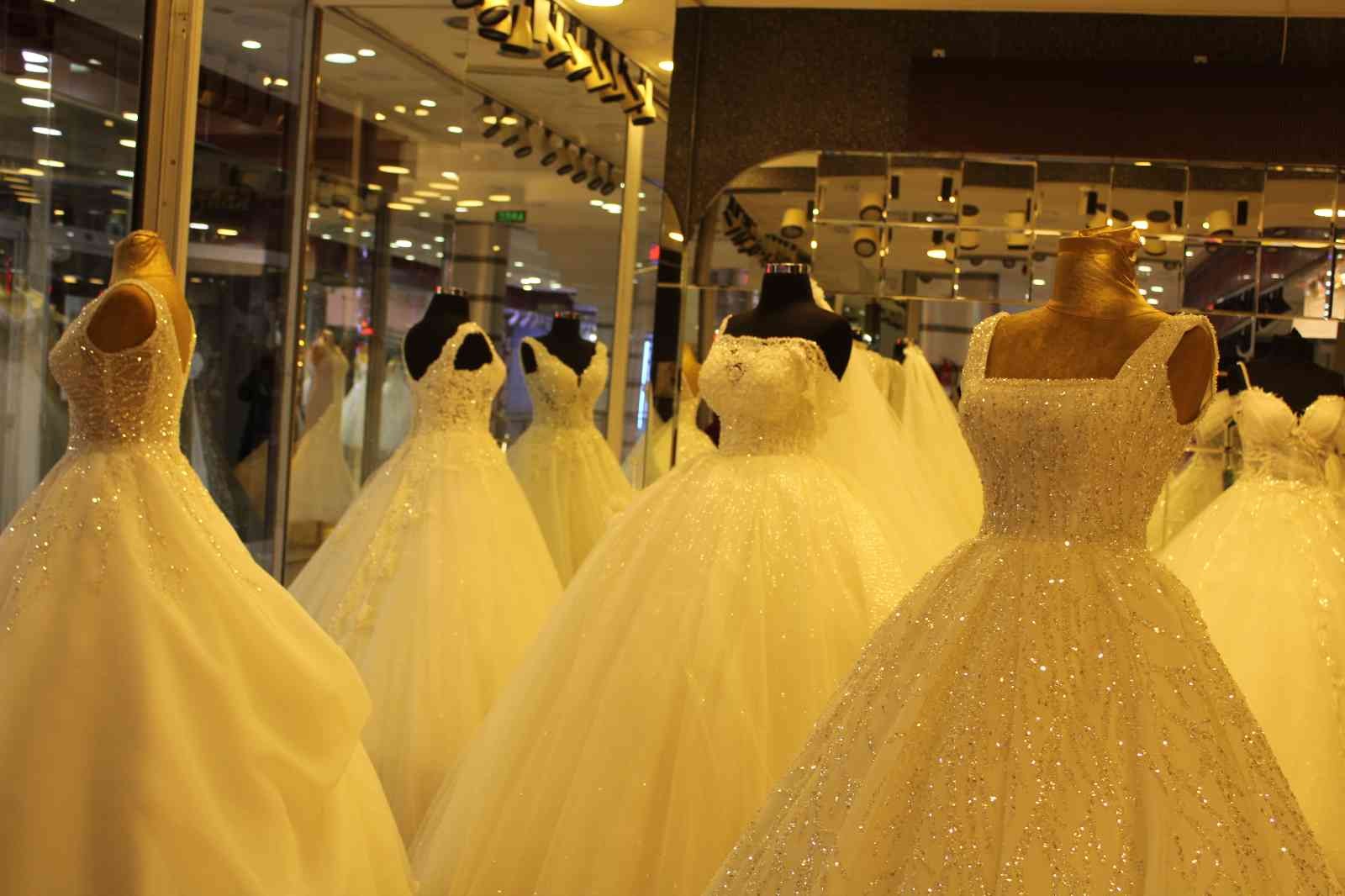 (ÖZEL) Çiftler şimdiden düğün telaşına kapıldı