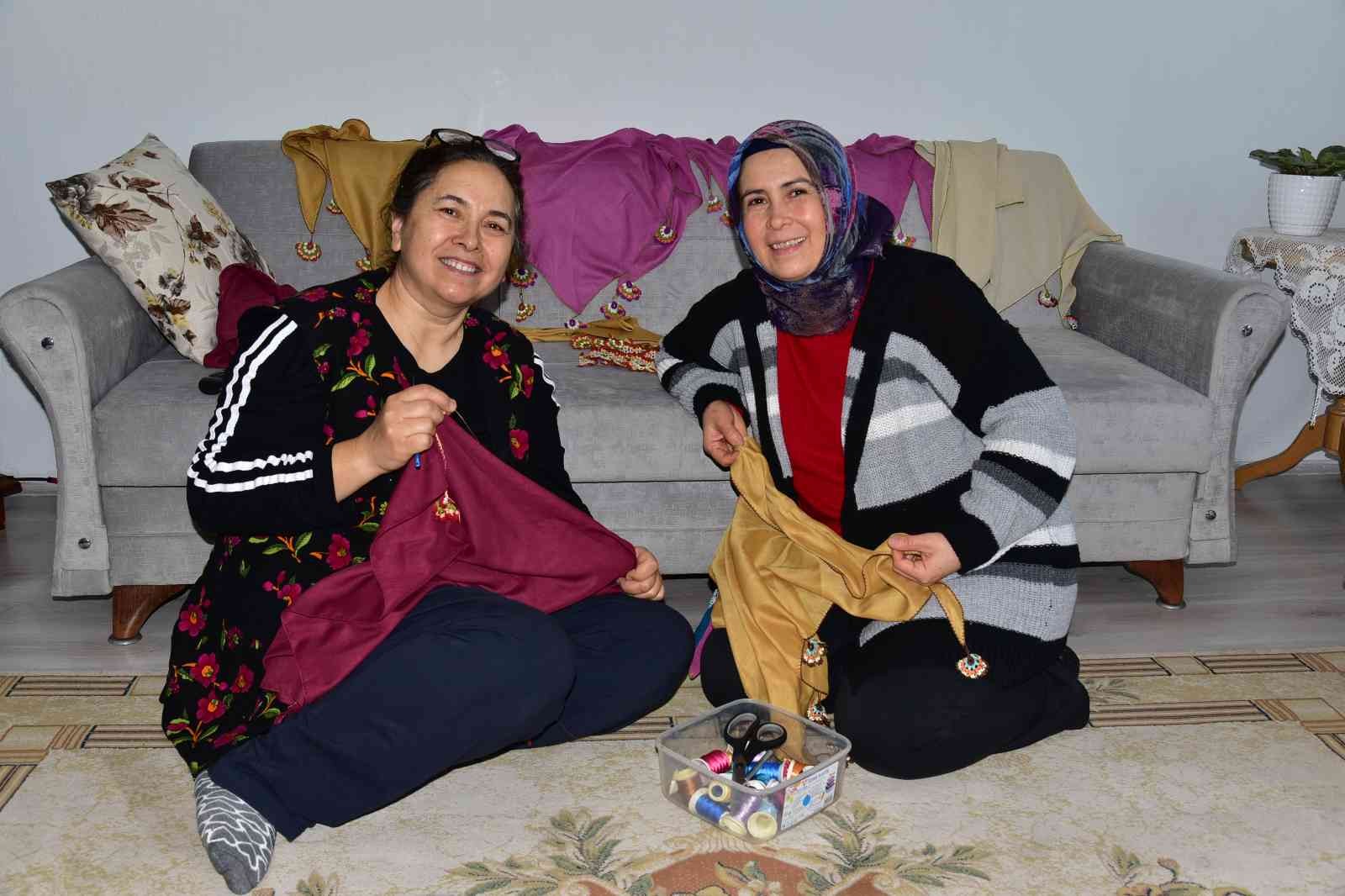 (Özel) Sındırgı’da evler fabrikaya döndü