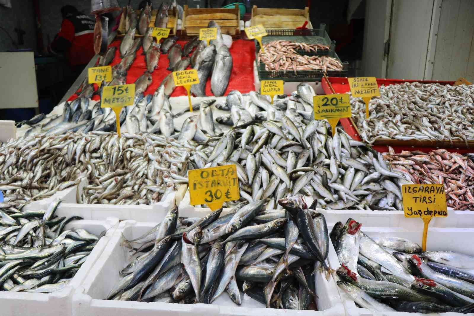 Soğuk havada balığa ilgi arttı