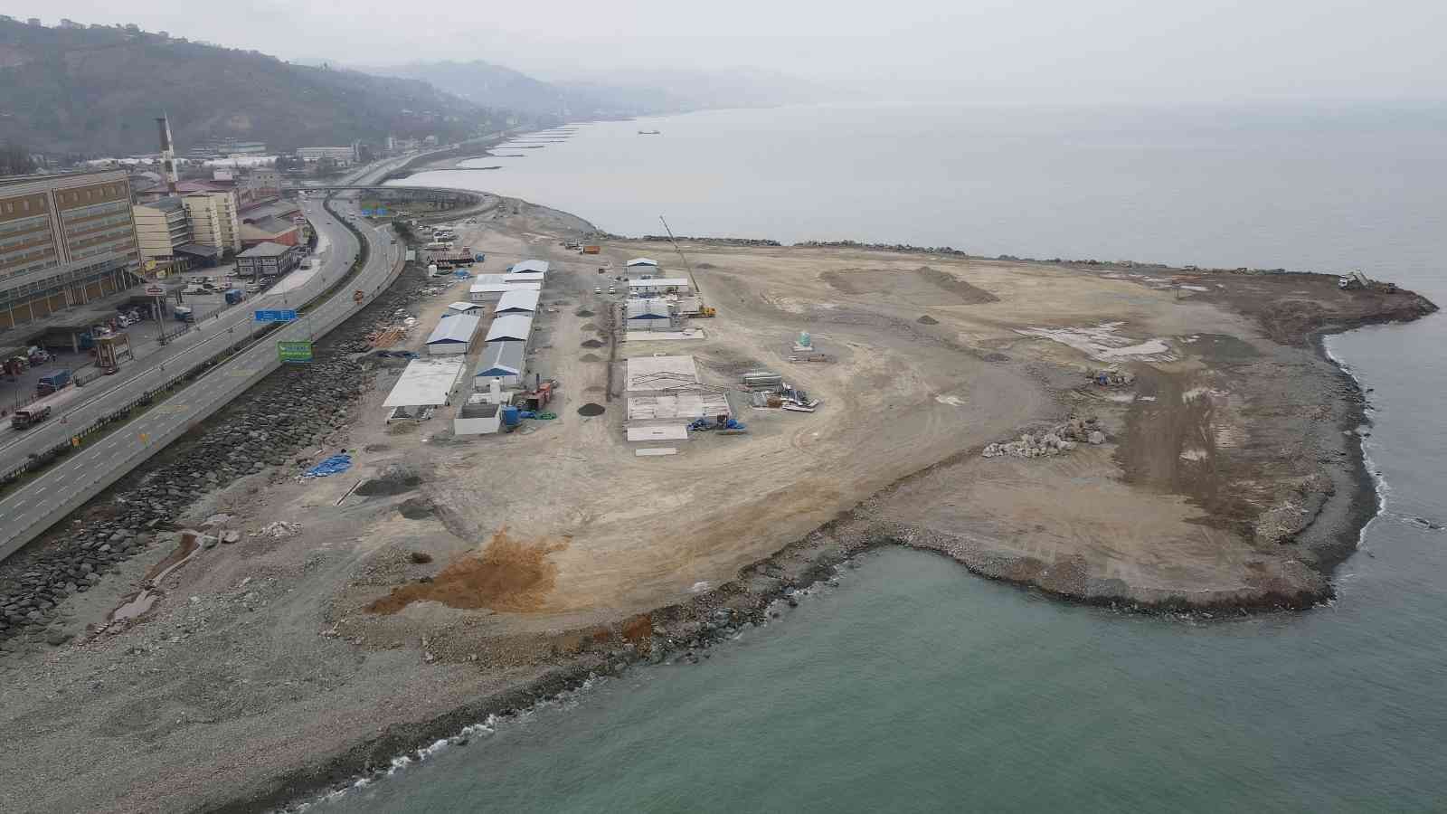 Rize’de Lojistik Merkezinin dolgu çalışmaları sürüyor