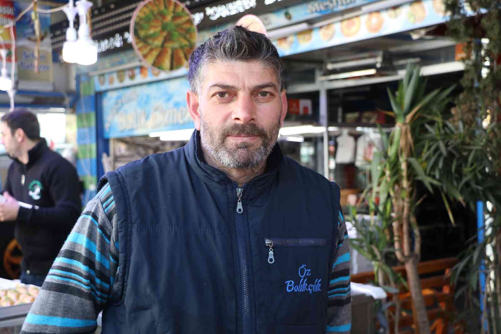 Sezonun son balıkları tezgahlarda yerini aldı