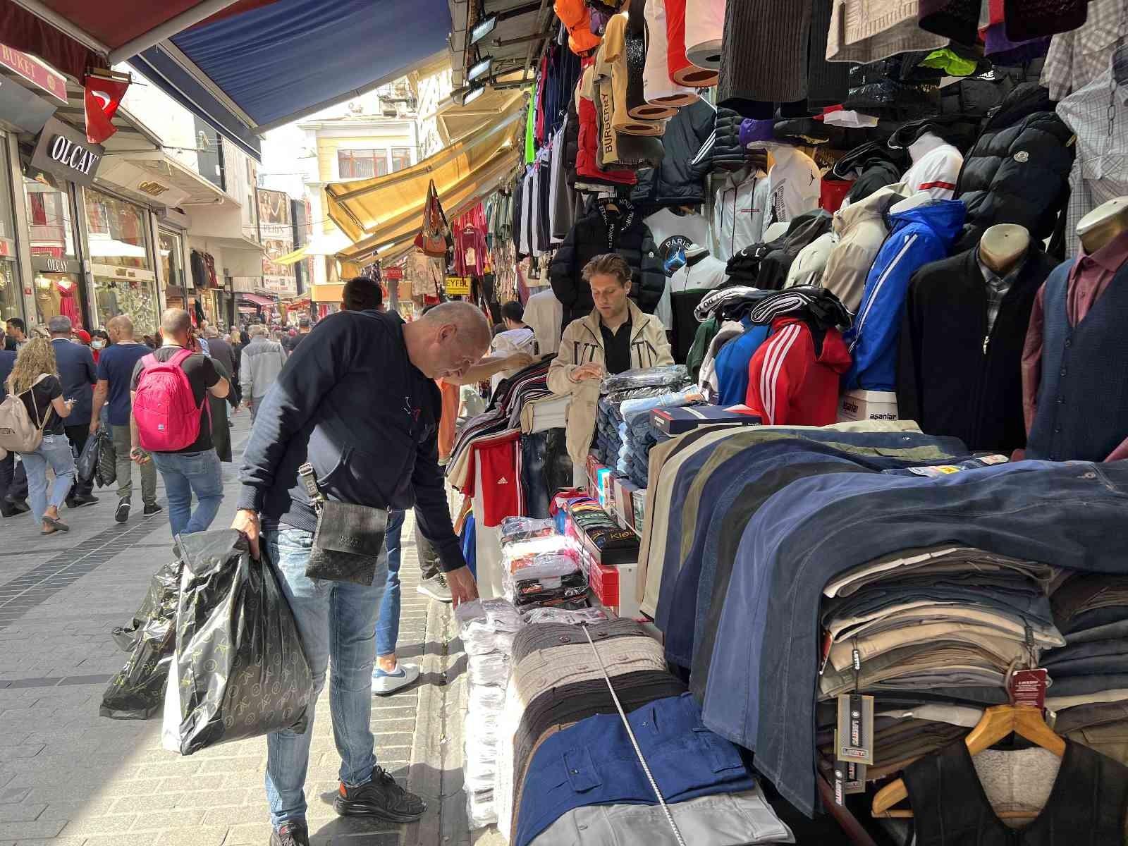 Bayramlık kıyafet alışverişleri başladı