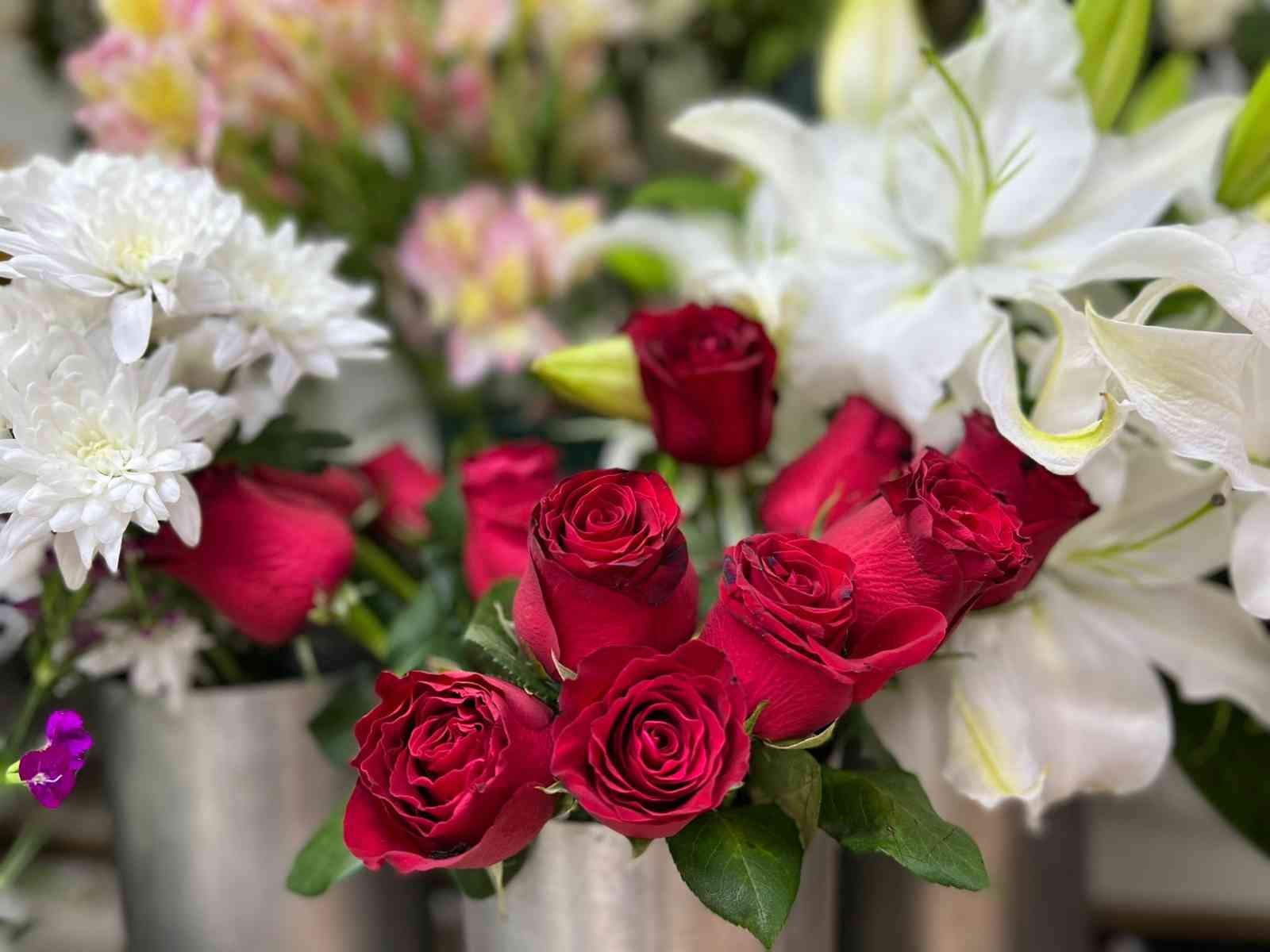 Çiçekçilerde Anneler Günü yoğunluğu başladı