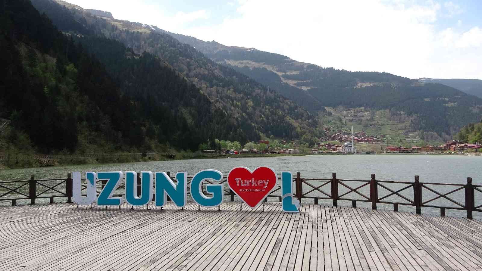 Vali Ustaoğlu: "Trabzonspor’un şampiyonluğu turizmi hareketlendirecek"